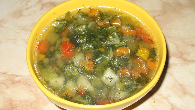 Овощной суп из брокколи и цукини